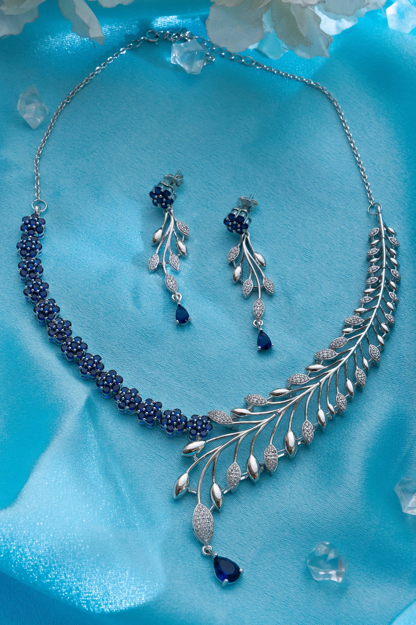 Whispers of Silver Set Shavi