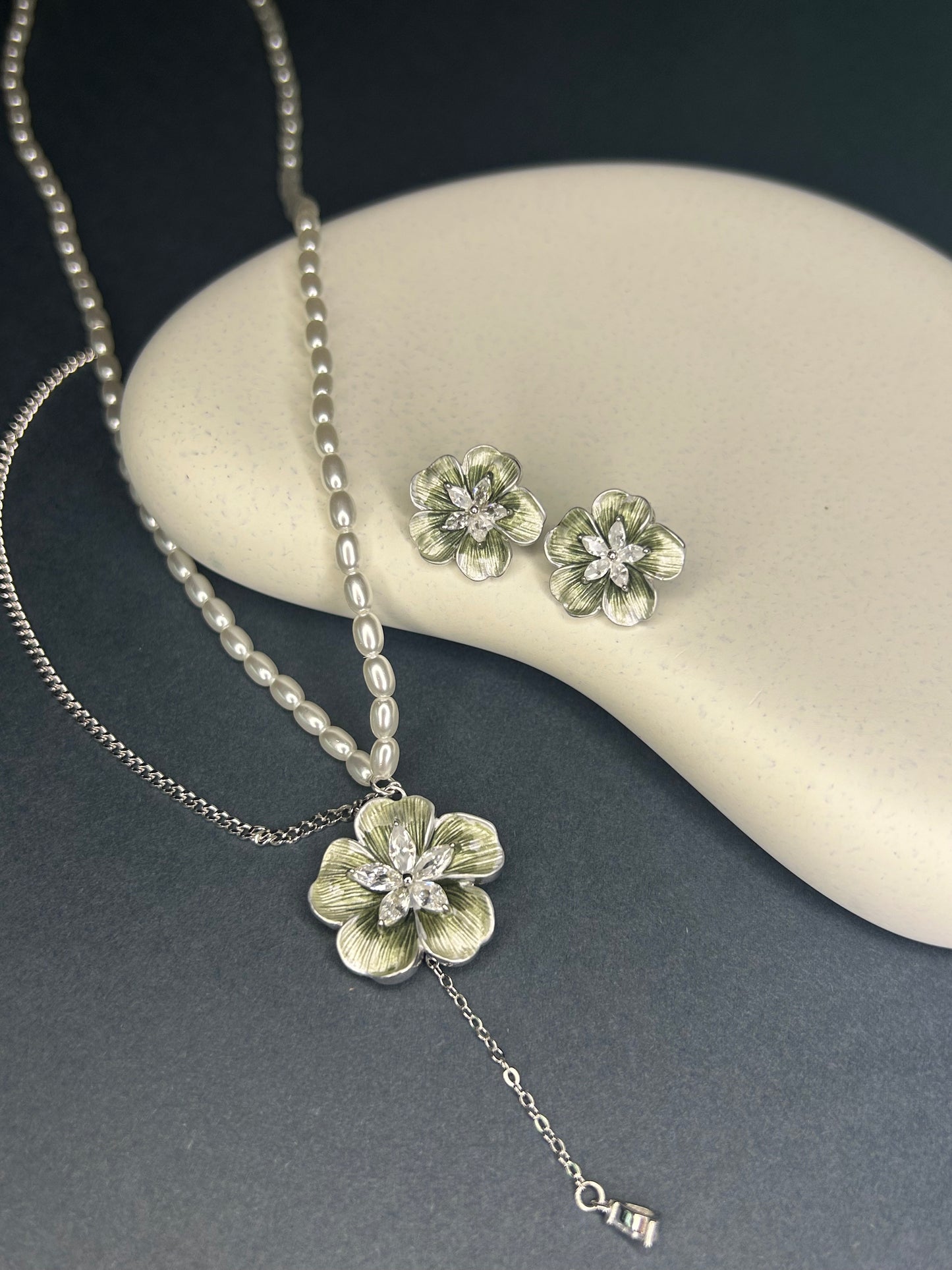 Jewelry set with Green floral necklace with pearl and silver chain and earrings