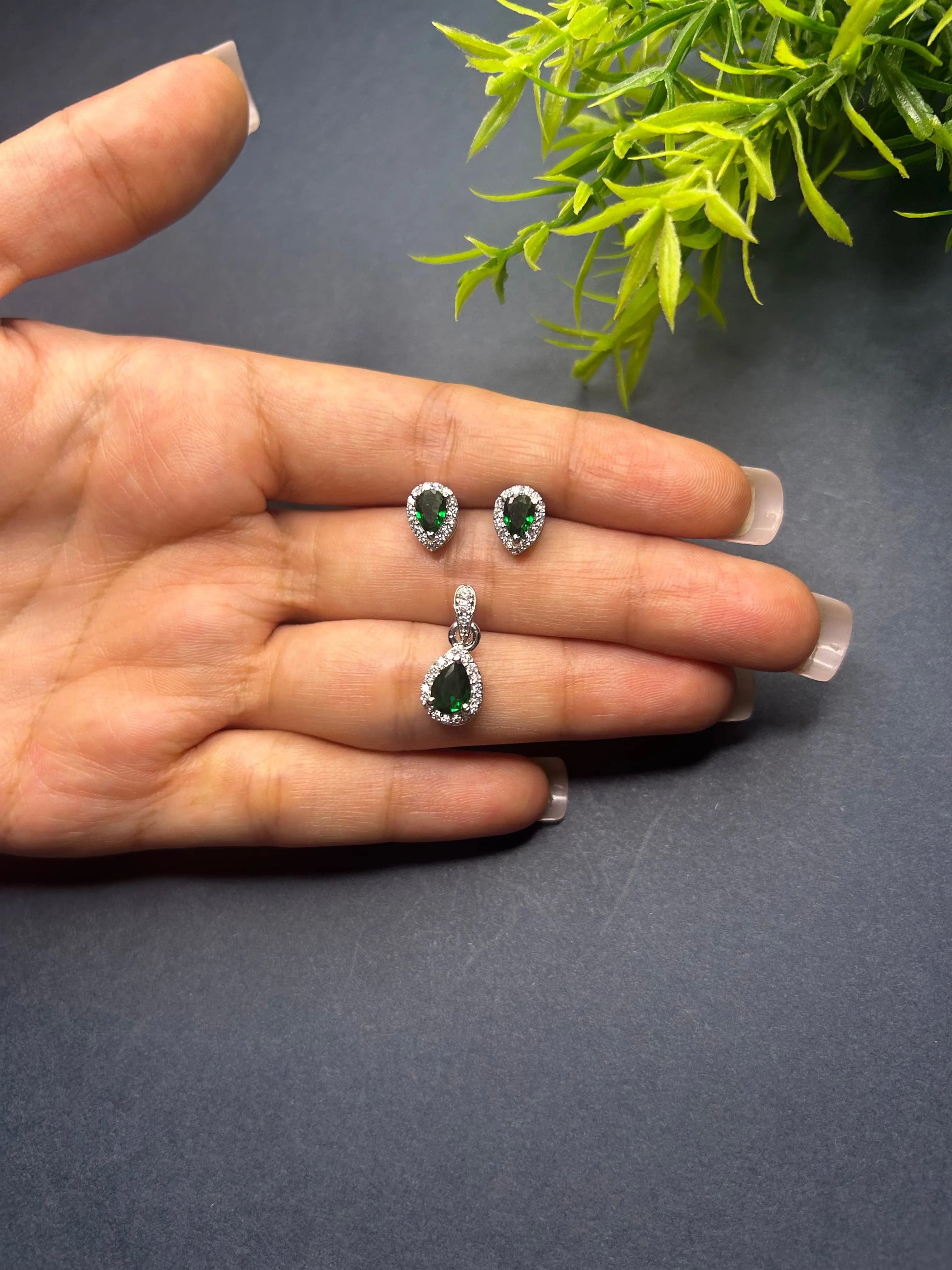 Dewdrop Shine Set Shavi