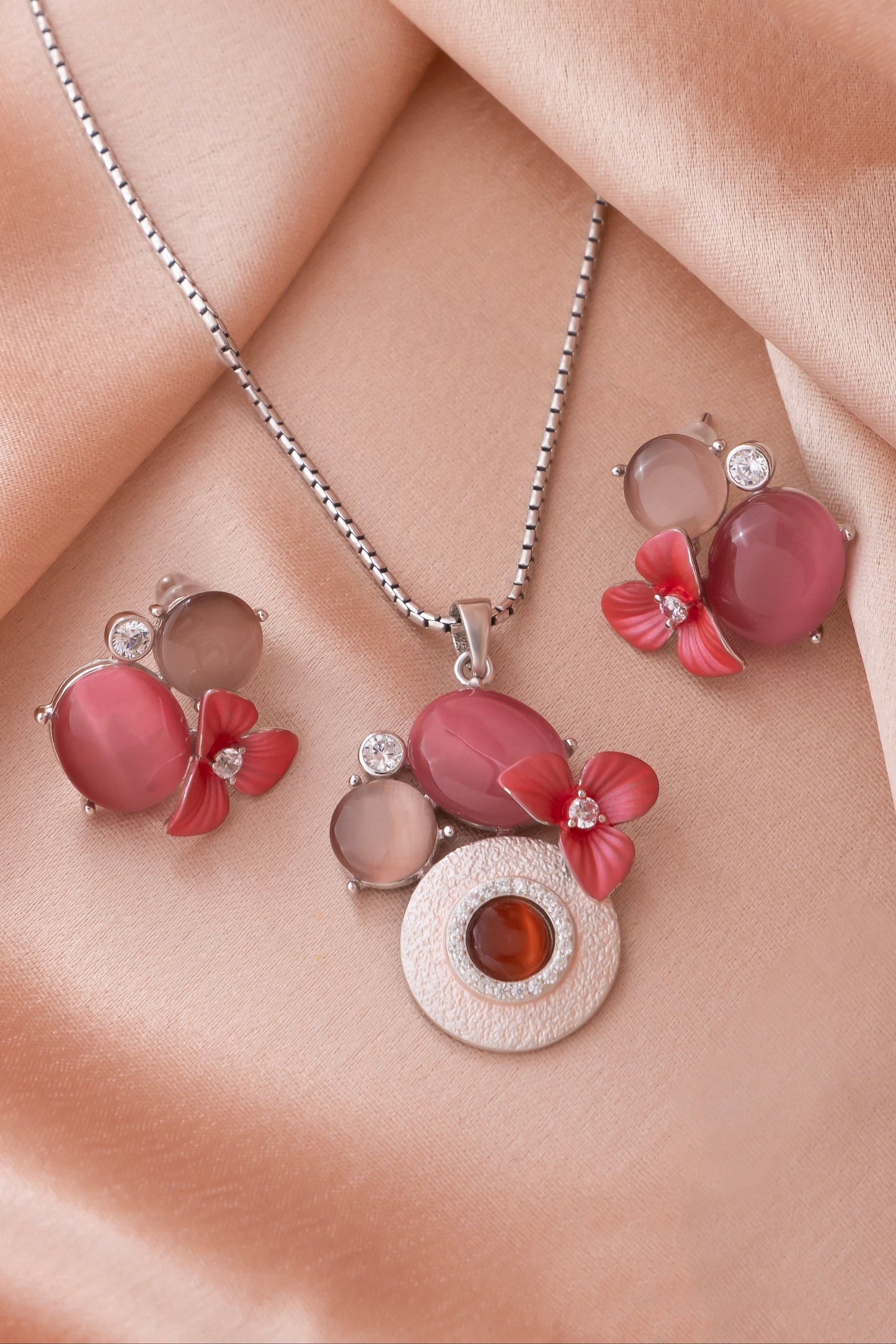 Silver Jewelry set with pendant & earrings